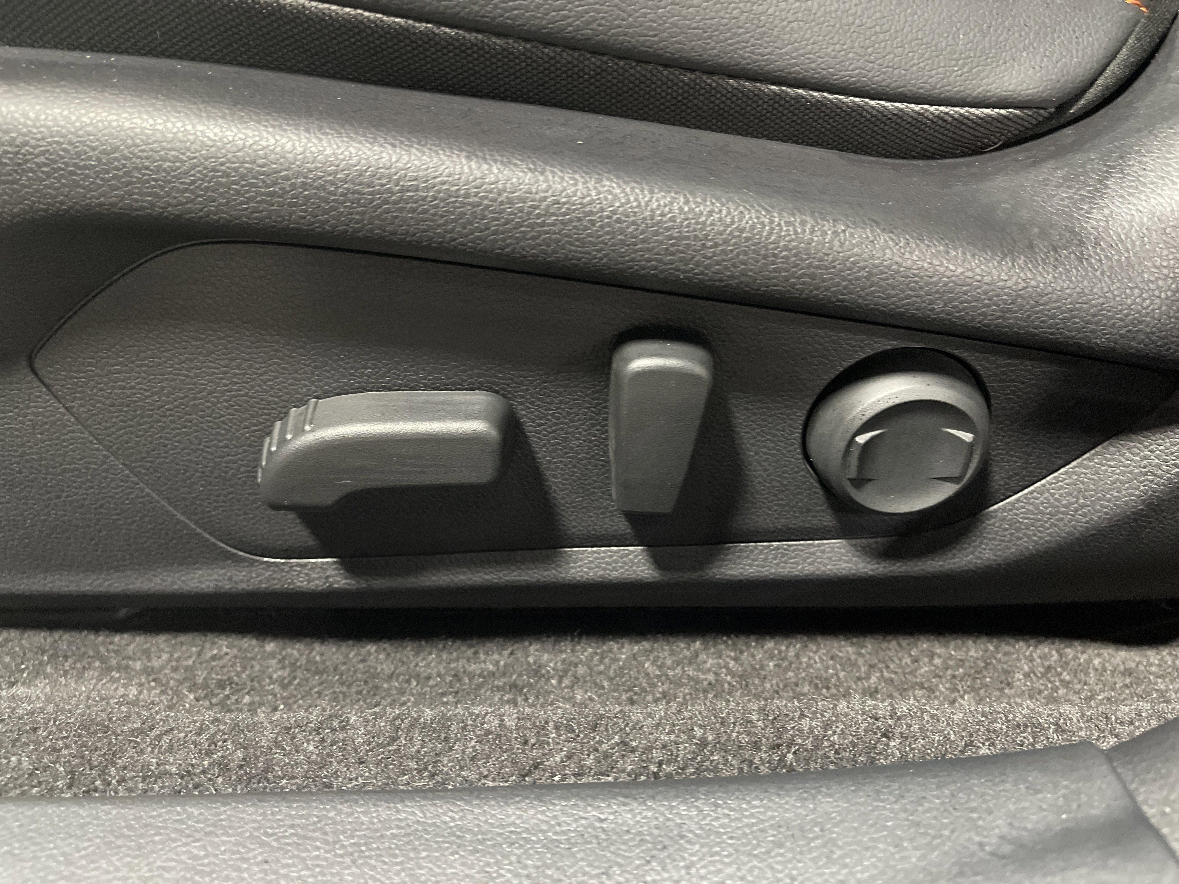 Used 2024 Subaru Crosstrek 2.5i Limited w/ Crosstrek Mirror Package image 10