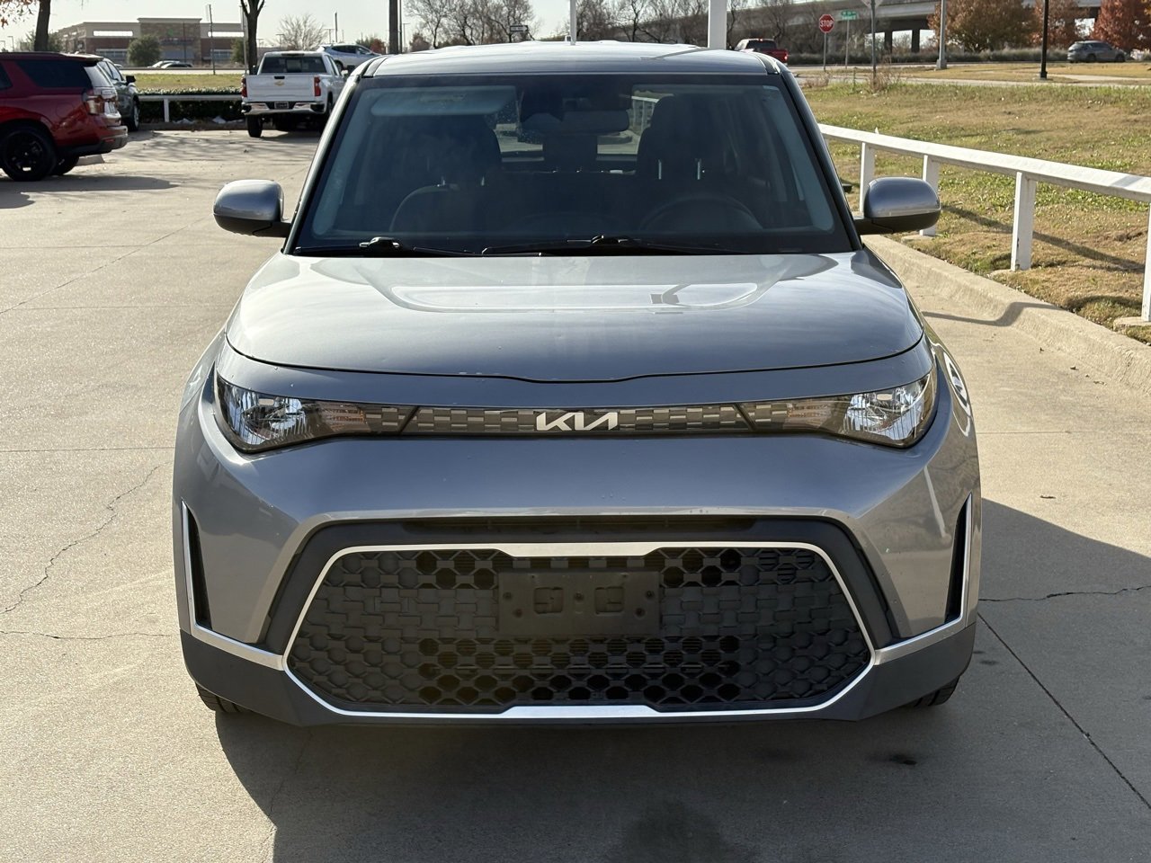 Used 2023 Kia Soul LX image 2