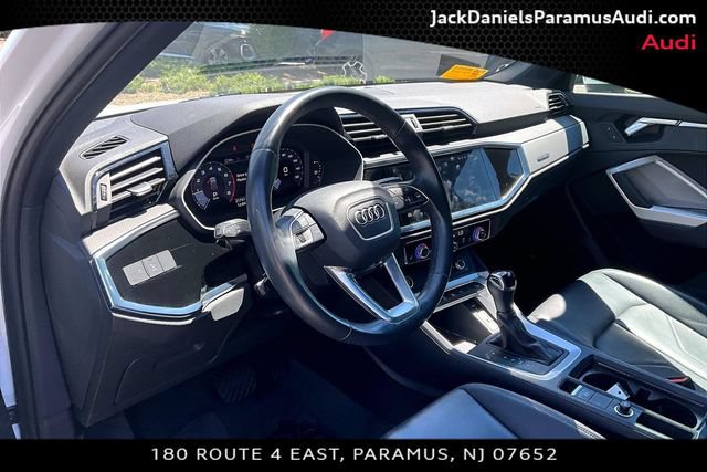 Used 2023 Audi Q3 2.0T Premium w/ Convenience Package AWD/4WD image 11