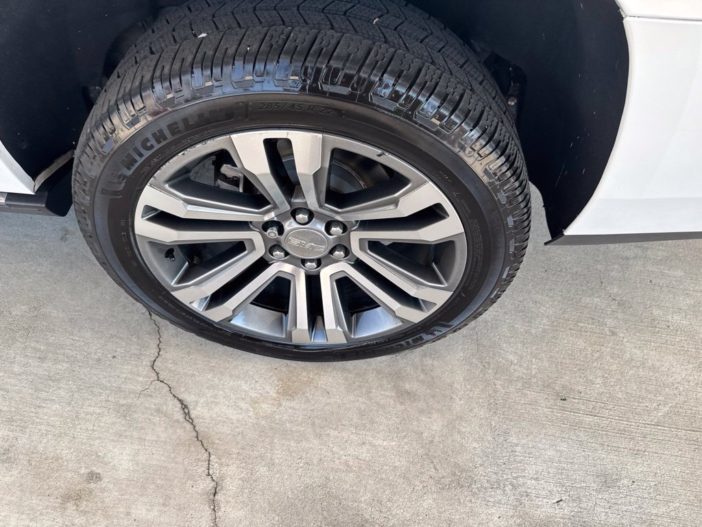 Used 2018 GMC Yukon XL Denali w/ Denali Ultimate Package AWD/4WD image 26