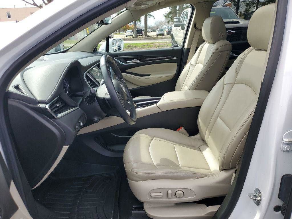 Used 2018 Buick Enclave Premium w/ Experience Buick Package image 5