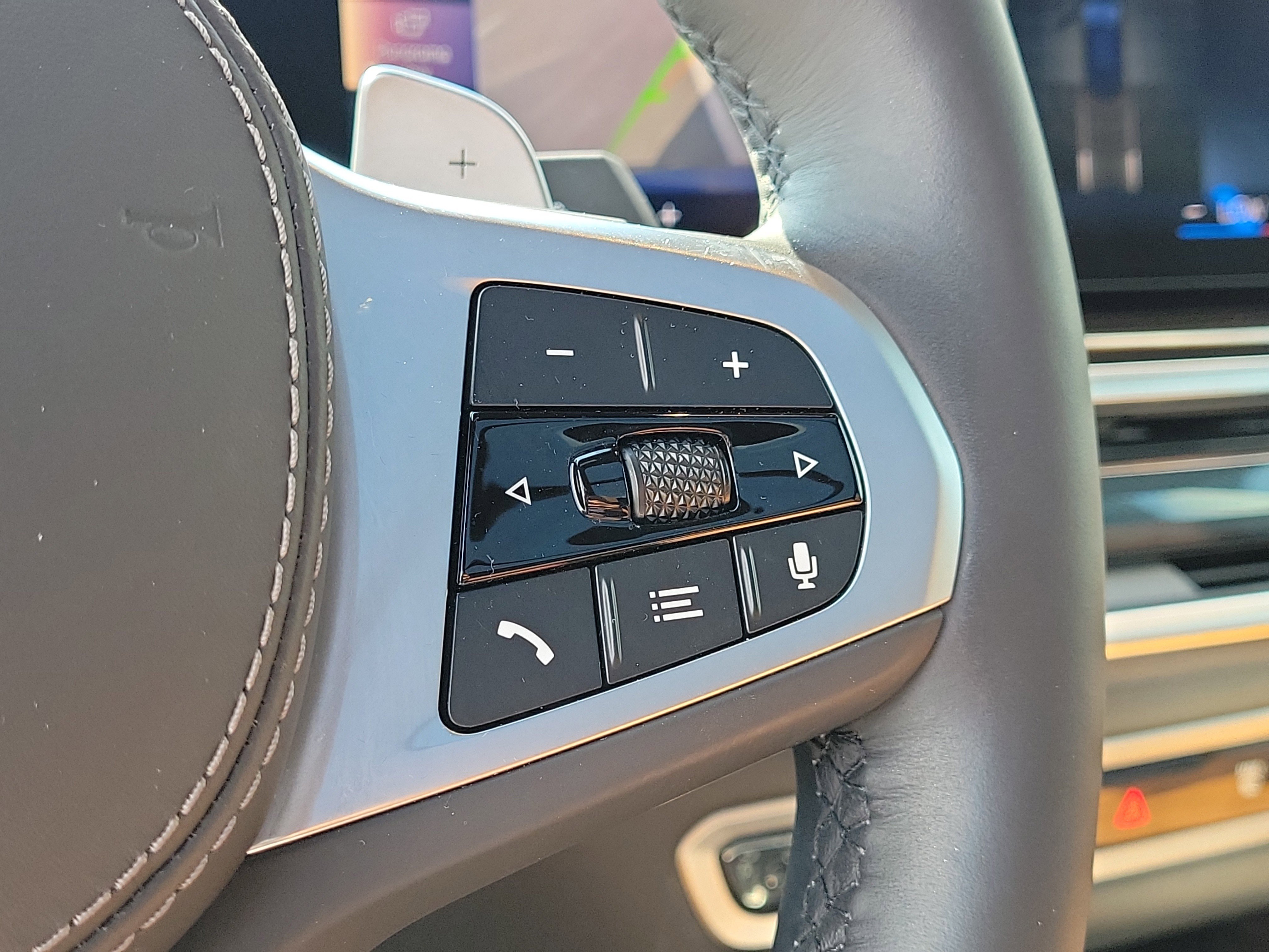 Used 2026 BMW X5 sDrive40i image 31