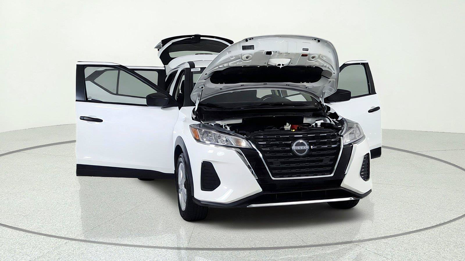 Used 2025 Nissan Kicks Play S FWD image 9