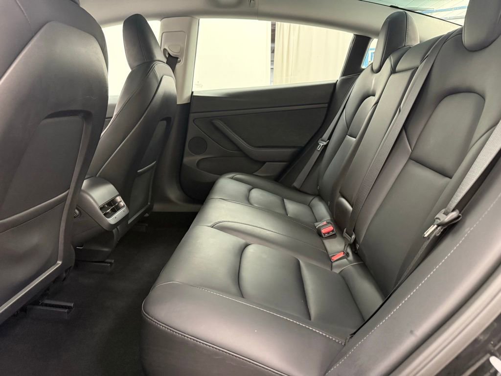 Used 2023 Tesla Model 3 Standard Range image 14