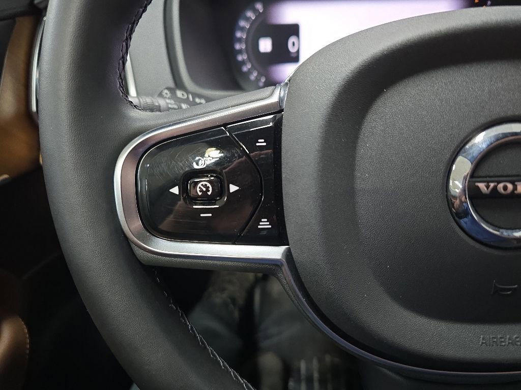 Used 2024 Volvo XC90 B6 Plus w/ Protection Package AWD/4WD image 20