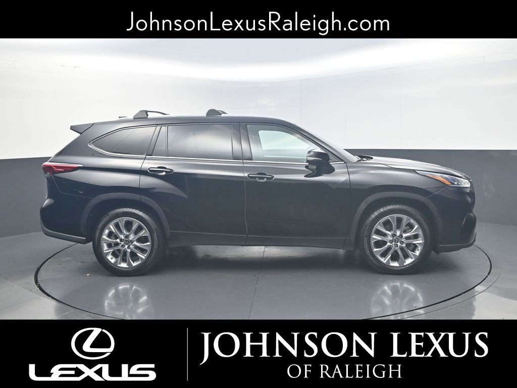 Used 2021 Toyota Highlander Limited image 6