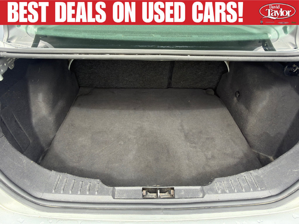 Used 2015 Ford Focus SE w/ SE Cold Weather Package FWD image 38