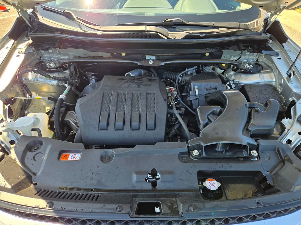 Used 2020 Mitsubishi Eclipse Cross ES FWD image 29