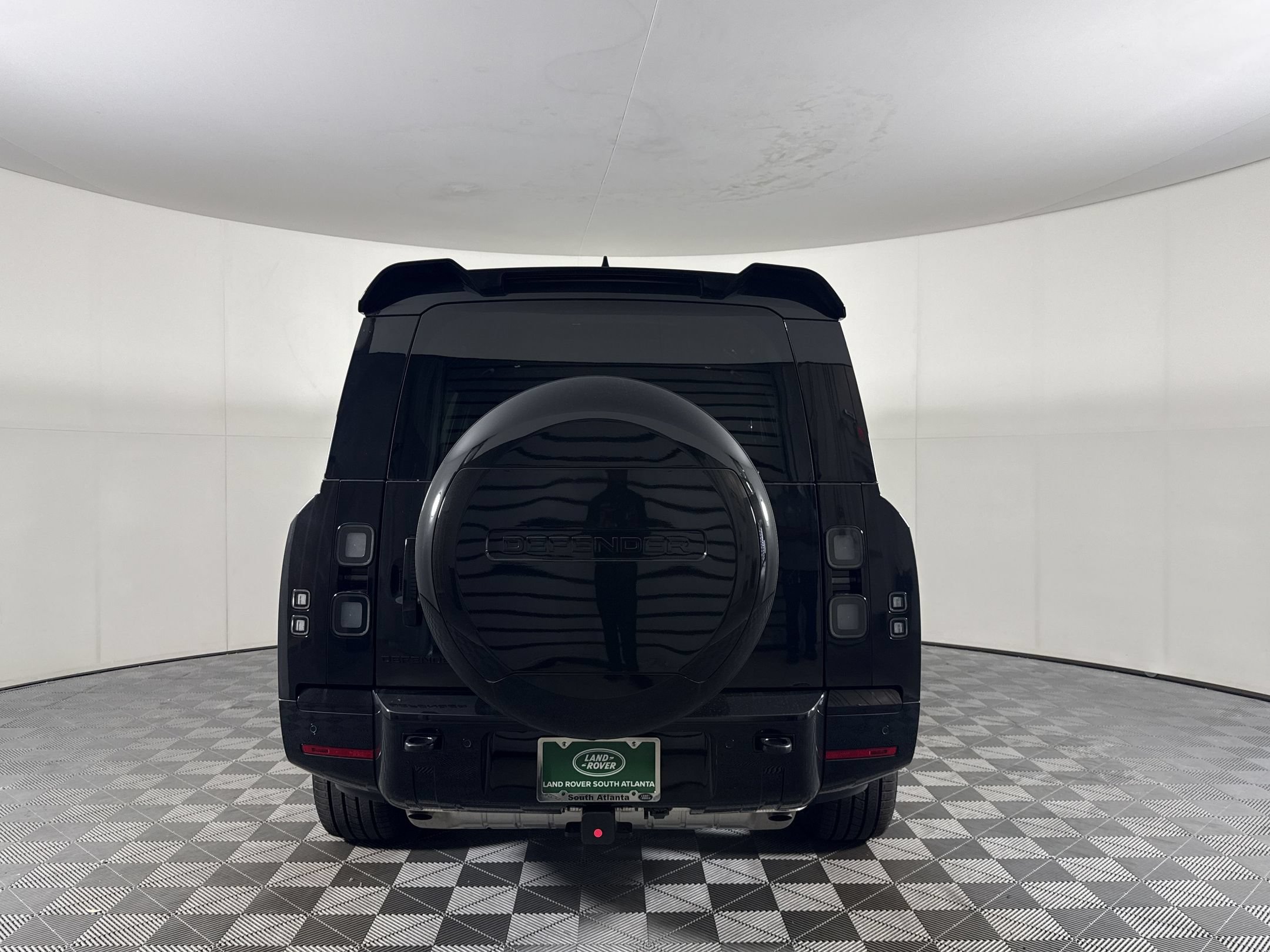 New 2026 Land Rover Defender 130 X-Dynamic SE AWD/4WD image 10