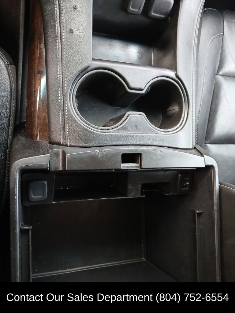 Used 2018 Chevrolet Suburban LT image 17