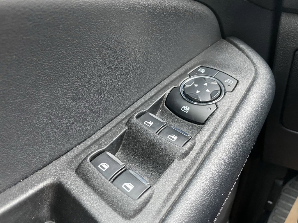 Used 2023 Ford Edge SEL image 22