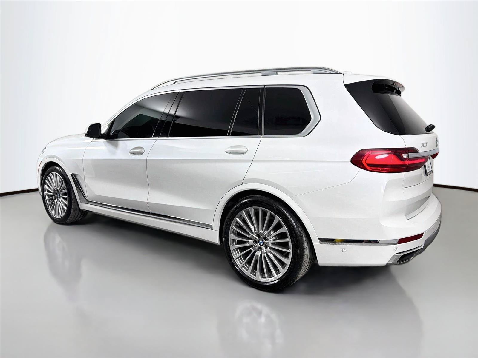 Used 2020 BMW X7 xDrive40i w/ Premium Package AWD/4WD image 8