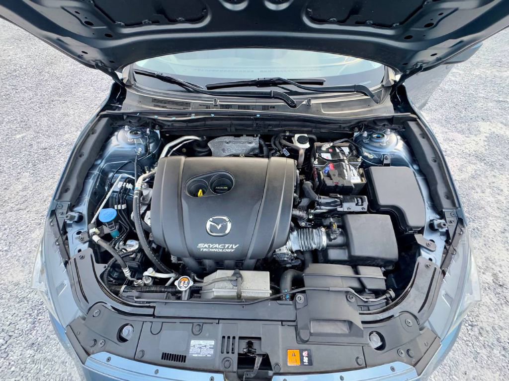 Used 2016 MAZDA MAZDA3 i Grand Touring image 14