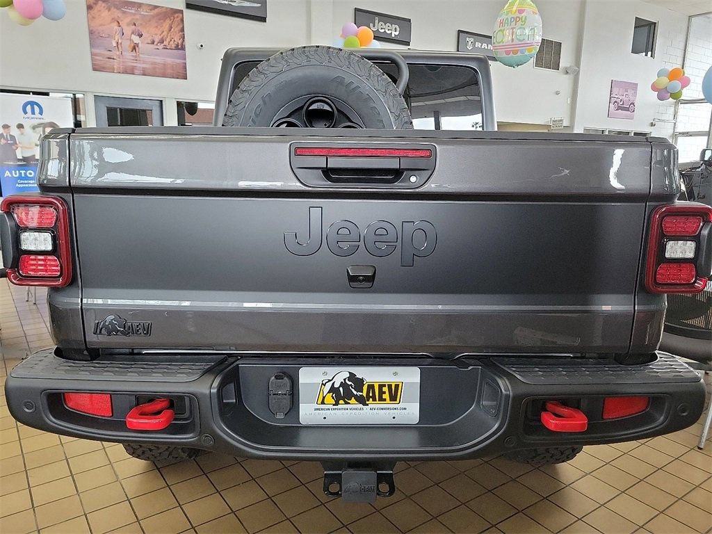 New 2025 Jeep Gladiator Rubicon w/ Safety Group AWD/4WD image 5