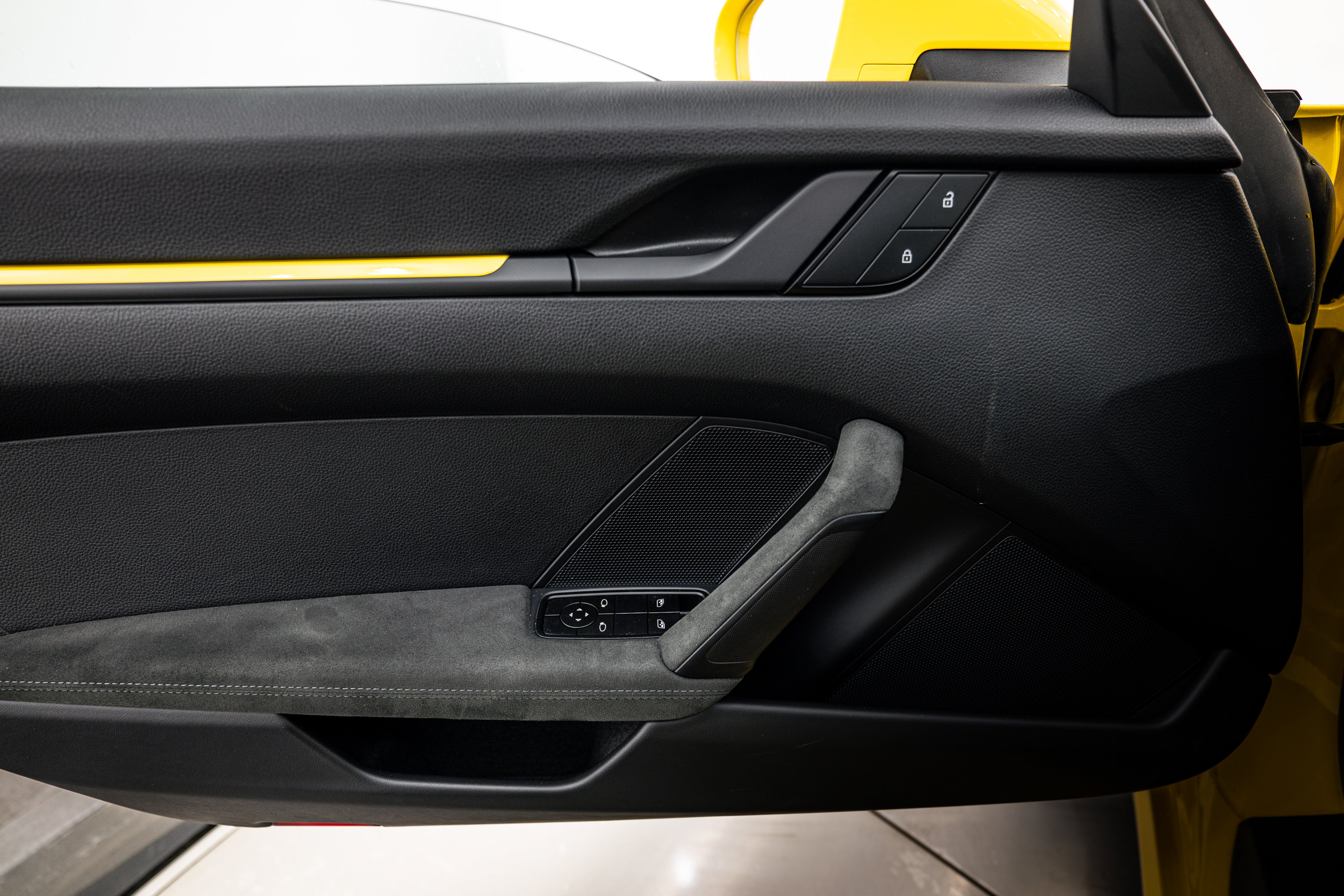 Certified 2023 Porsche 911 Carrera GTS RWD image 20