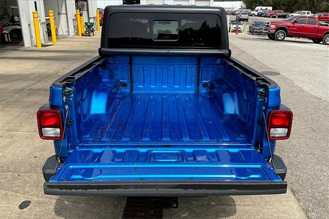 Used 2021 Jeep Gladiator Willys image 32