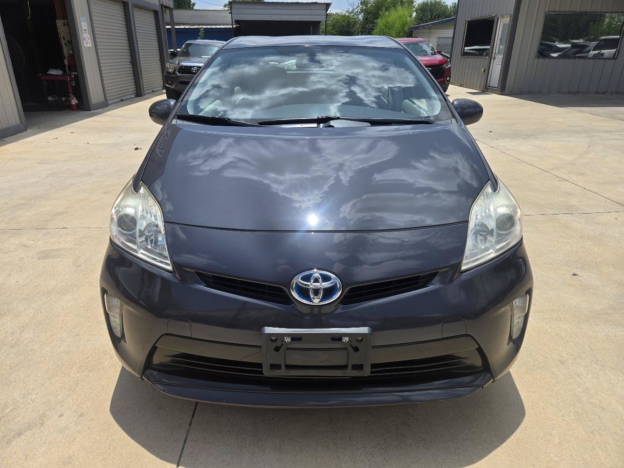 Used 2012 Toyota Prius Three FWD image 2