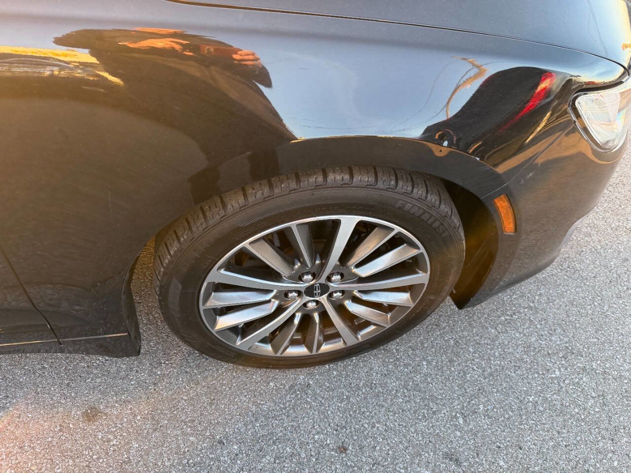 Used 2017 Lincoln MKZ Premiere image 38