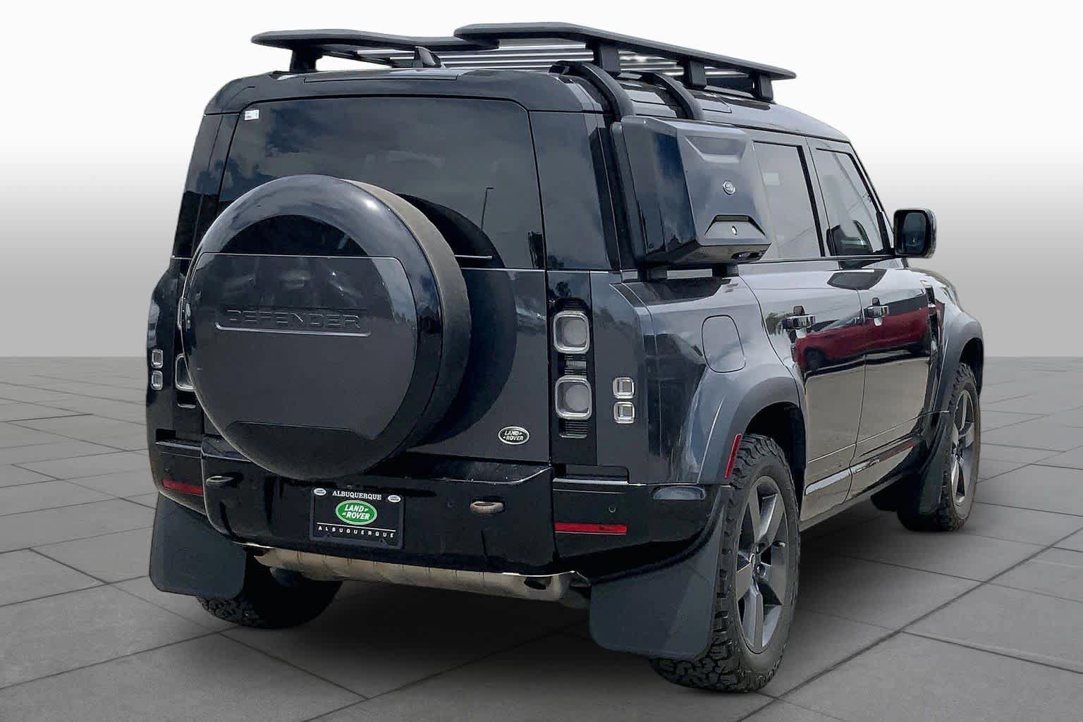 Certified 2023 Land Rover Defender 110 X-Dynamic SE AWD/4WD image 11