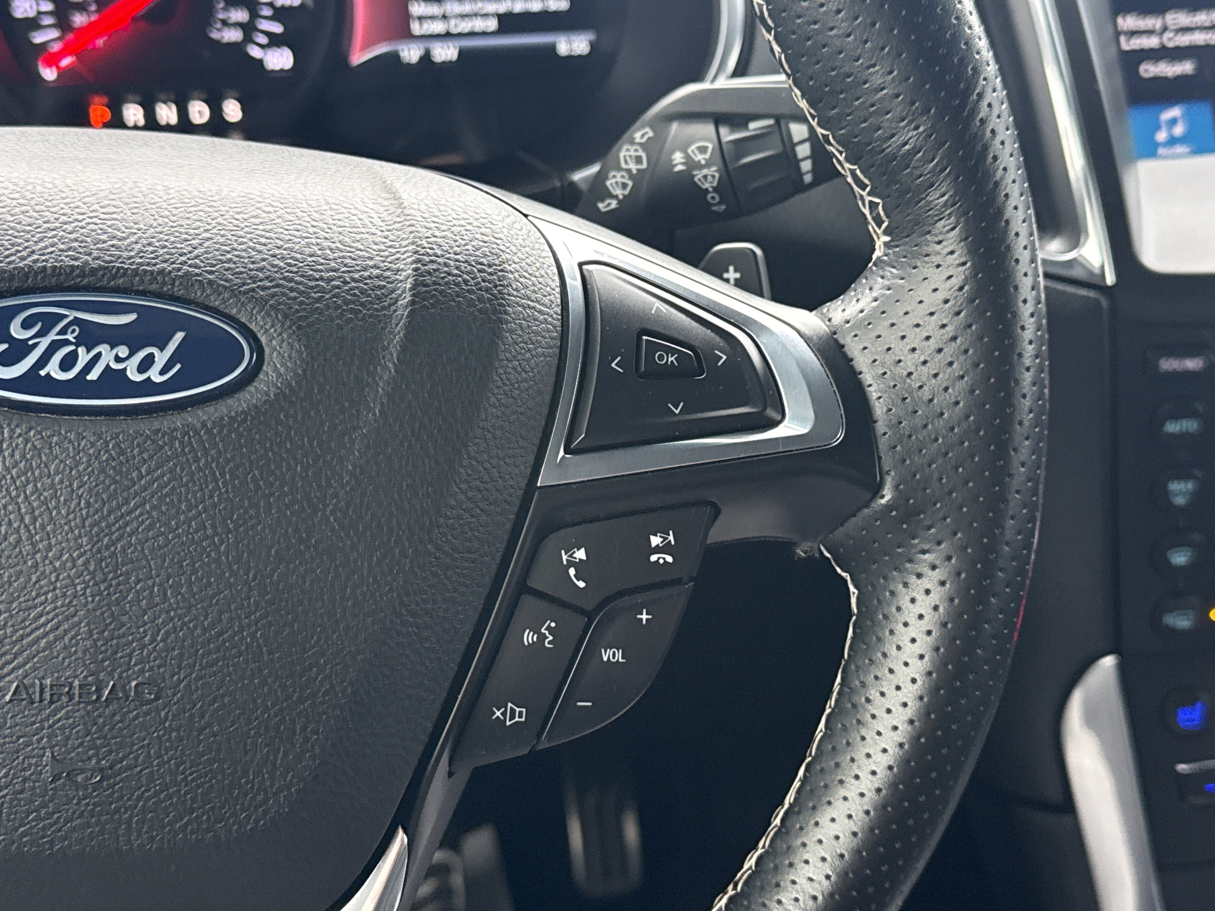 Used 2019 Ford Edge ST w/ Equipment Group 401A image 30