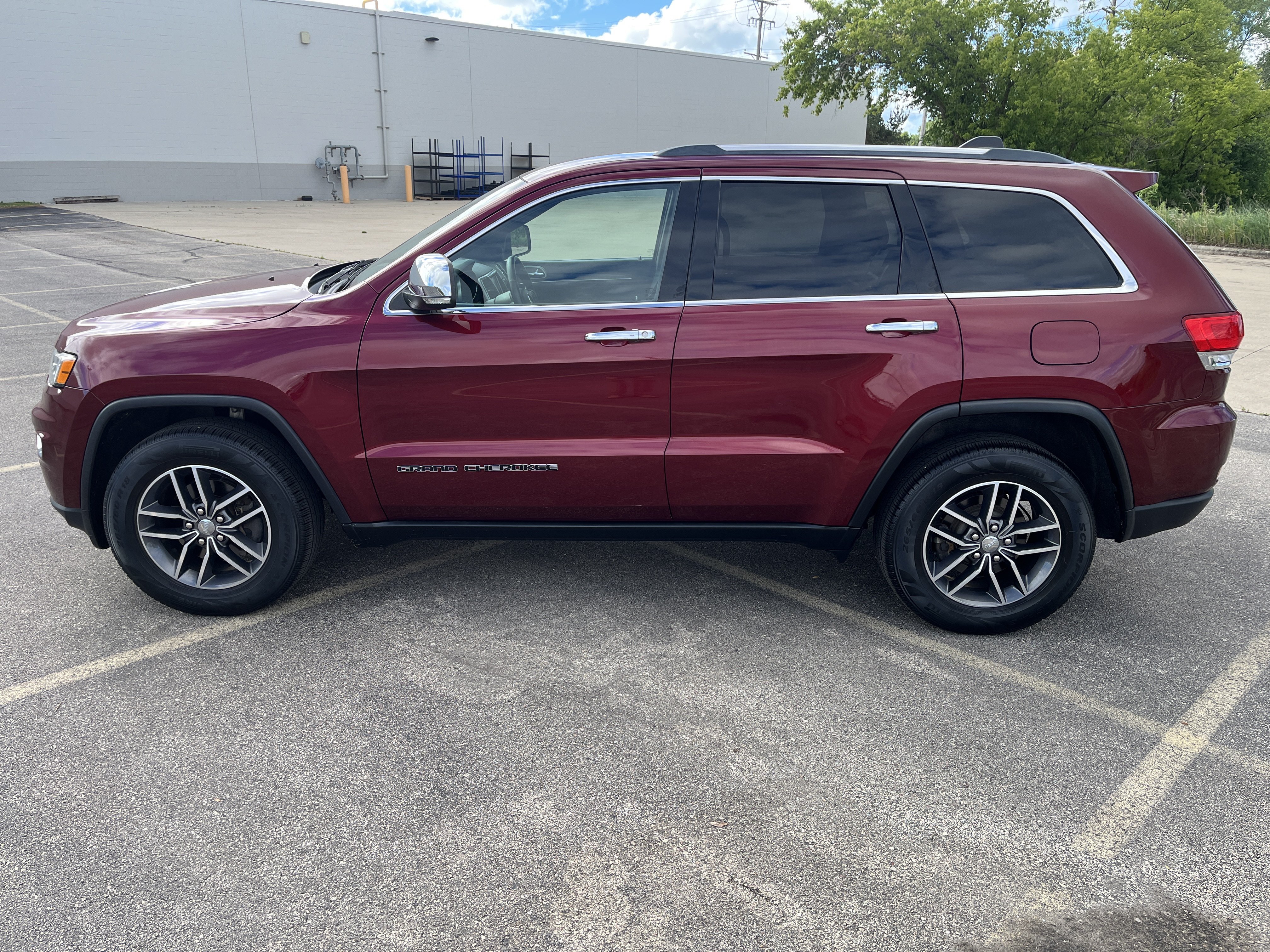 Used 2018 Jeep Grand Cherokee Limited w/ Trailer Tow Group IV AWD/4WD image 4