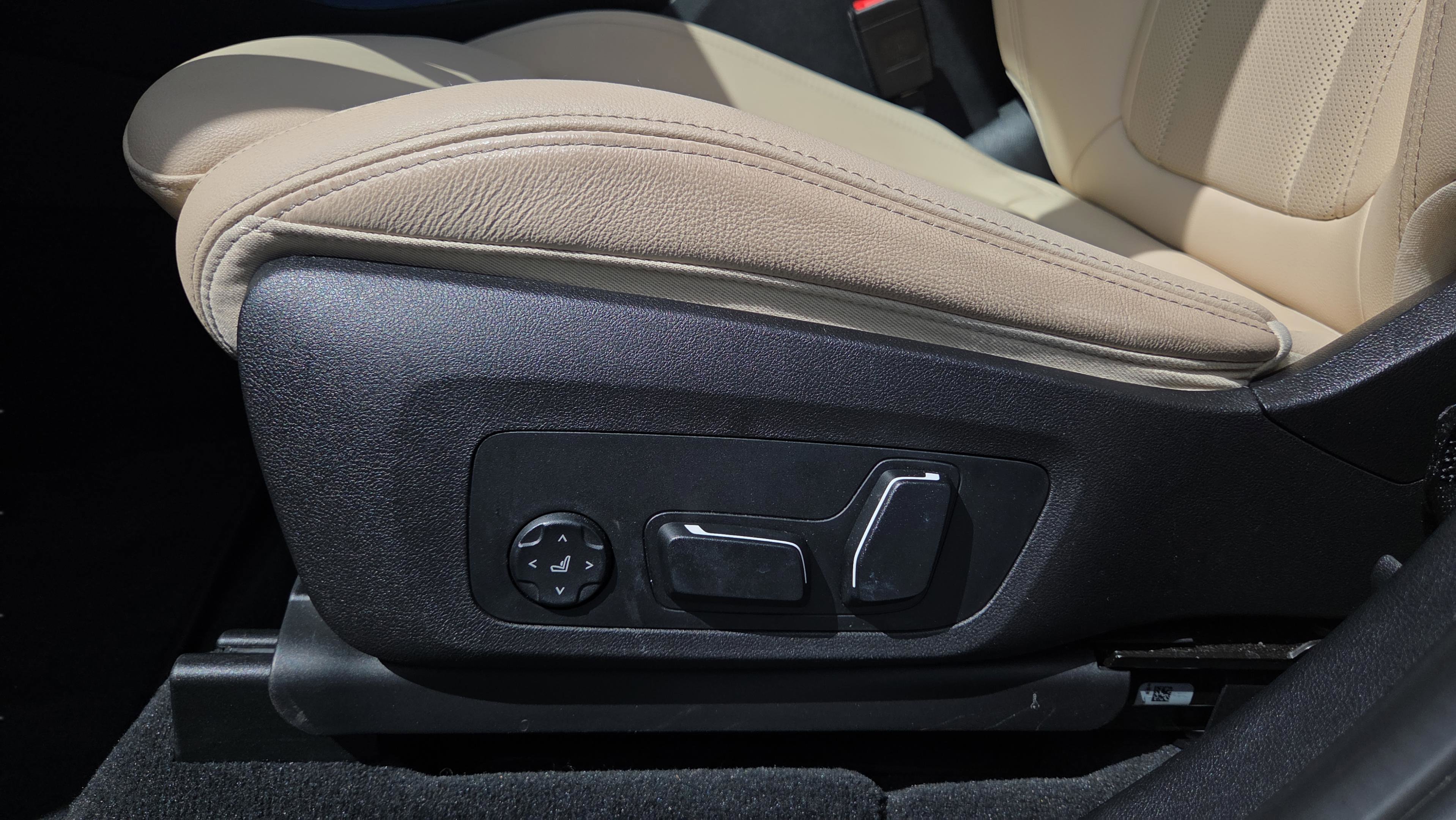 Certified 2024 BMW X3 sDrive30i w/ Convenience Package image 10