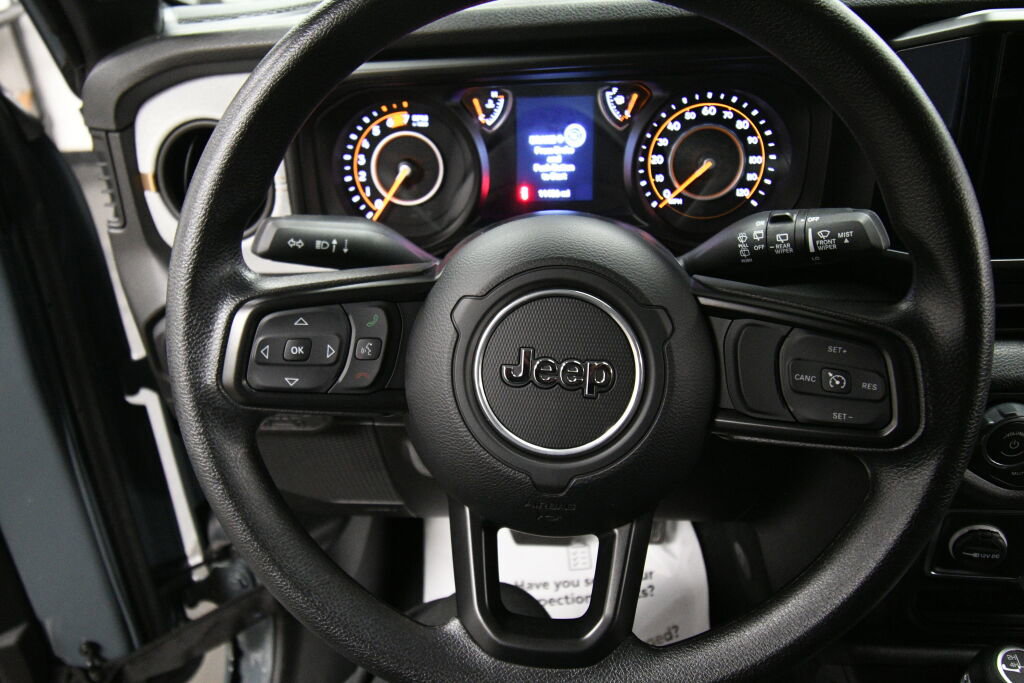 Used 2024 Jeep Wrangler Sport image 13