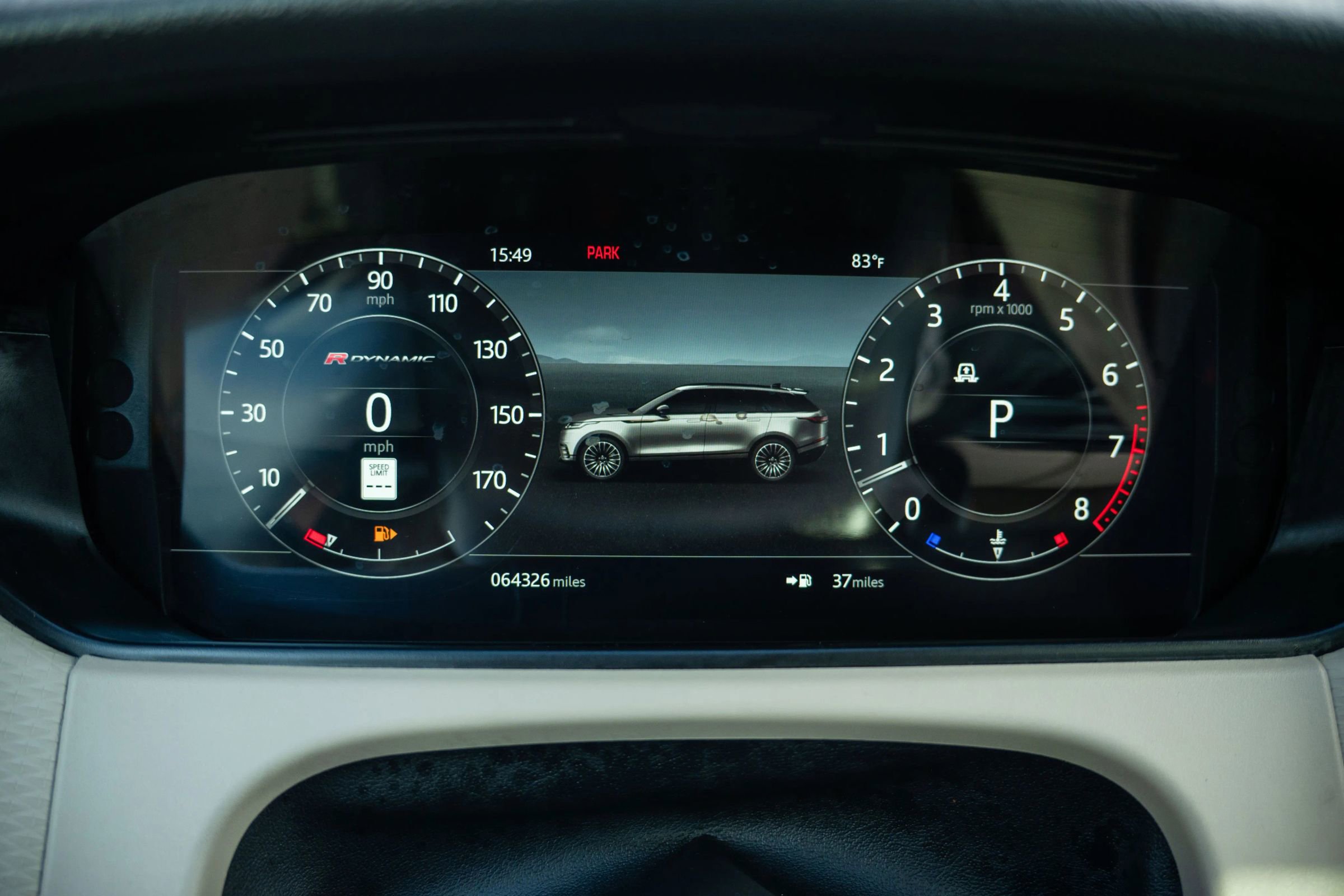 Used 2019 Land Rover Range Rover Velar R-Dynamic SE image 9