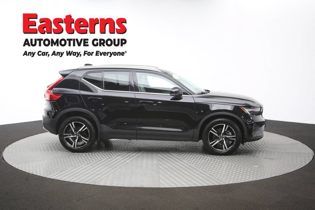 Used 2023 Volvo XC40 B5 Plus AWD/4WD image 46
