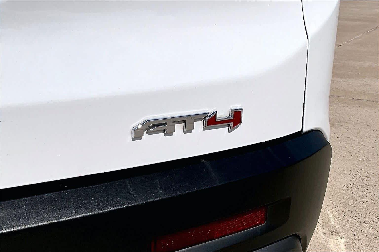 Used 2023 GMC Acadia AT4 w/ Technology Package AWD/4WD image 30
