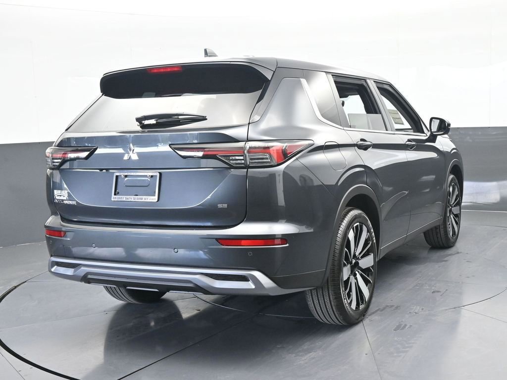 New 2026 Mitsubishi Outlander SE FWD image 5