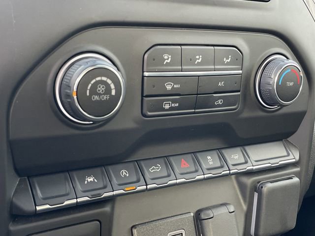 Used 2025 Chevrolet Silverado 1500 Custom image 18