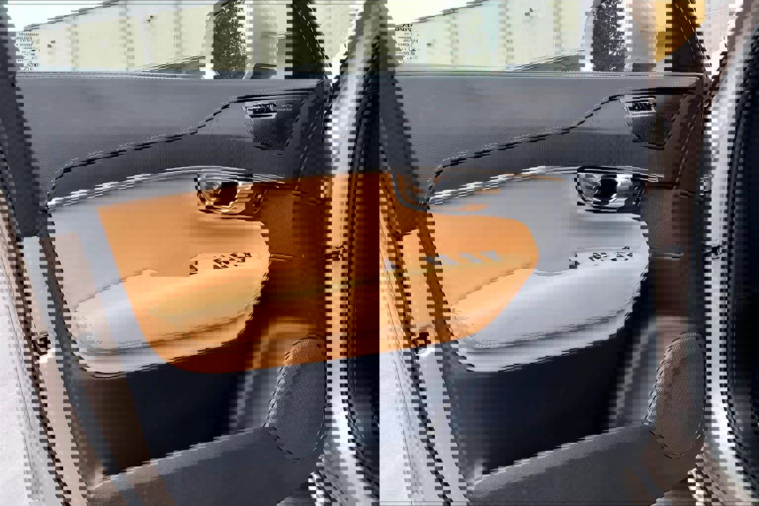 Used 2023 Volvo XC90 B6 Ultimate image 26