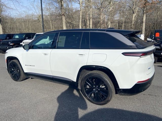 Used 2024 Jeep Wagoneer Launch Edition image 4