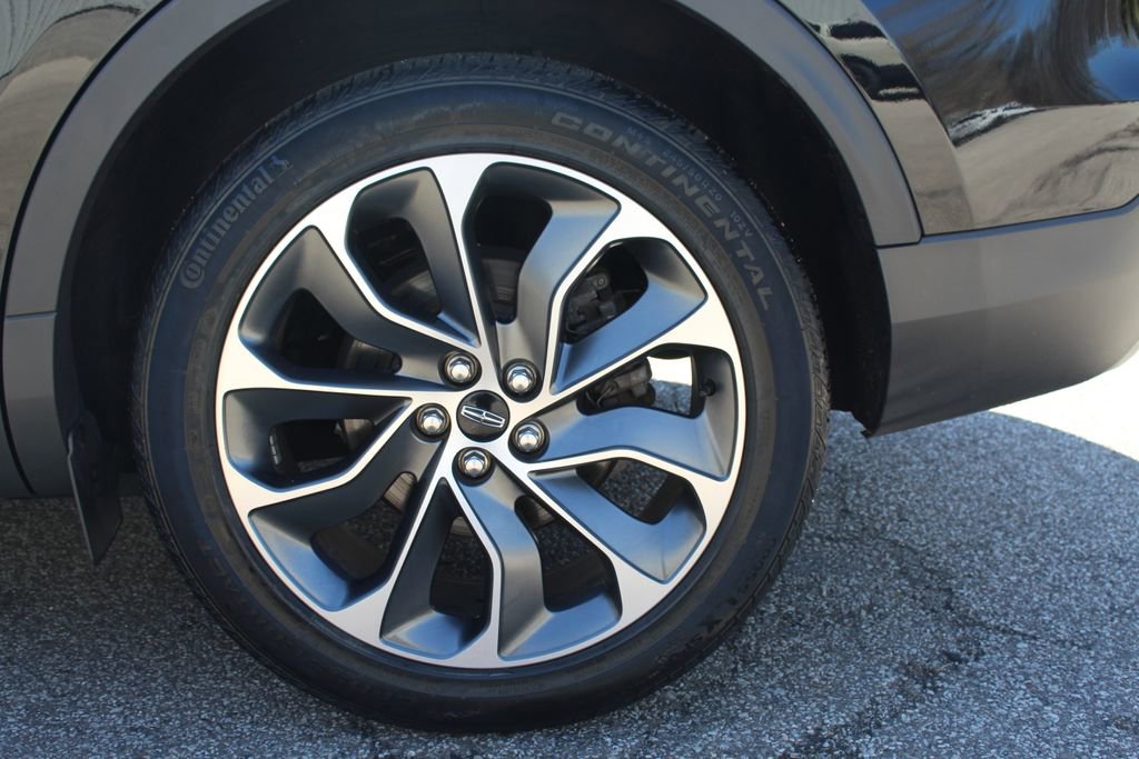 Used 2022 Lincoln Nautilus Reserve FWD image 7