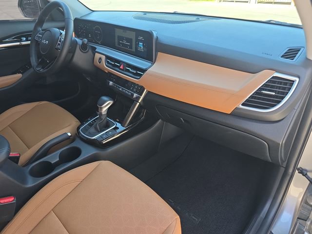Used 2024 Kia Seltos EX FWD image 28