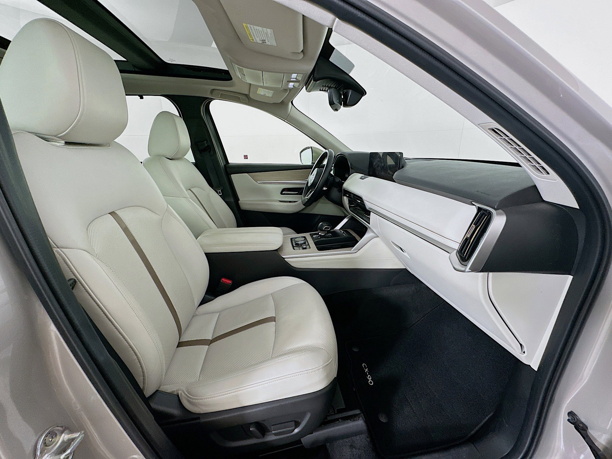 Used 2025 MAZDA CX-90 3.3 Turbo w/ Premium Plus Pkg image 34