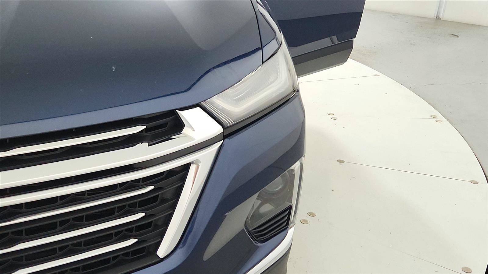 Used 2023 Chevrolet Traverse LT FWD image 30