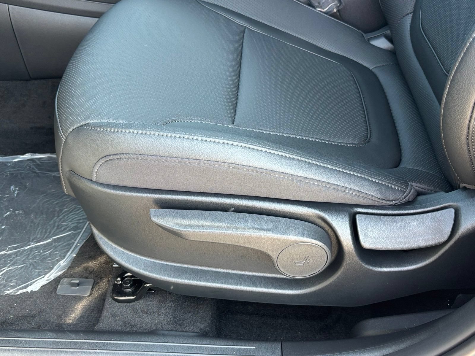 New 2027 Hyundai Santa Cruz SE FWD image 12