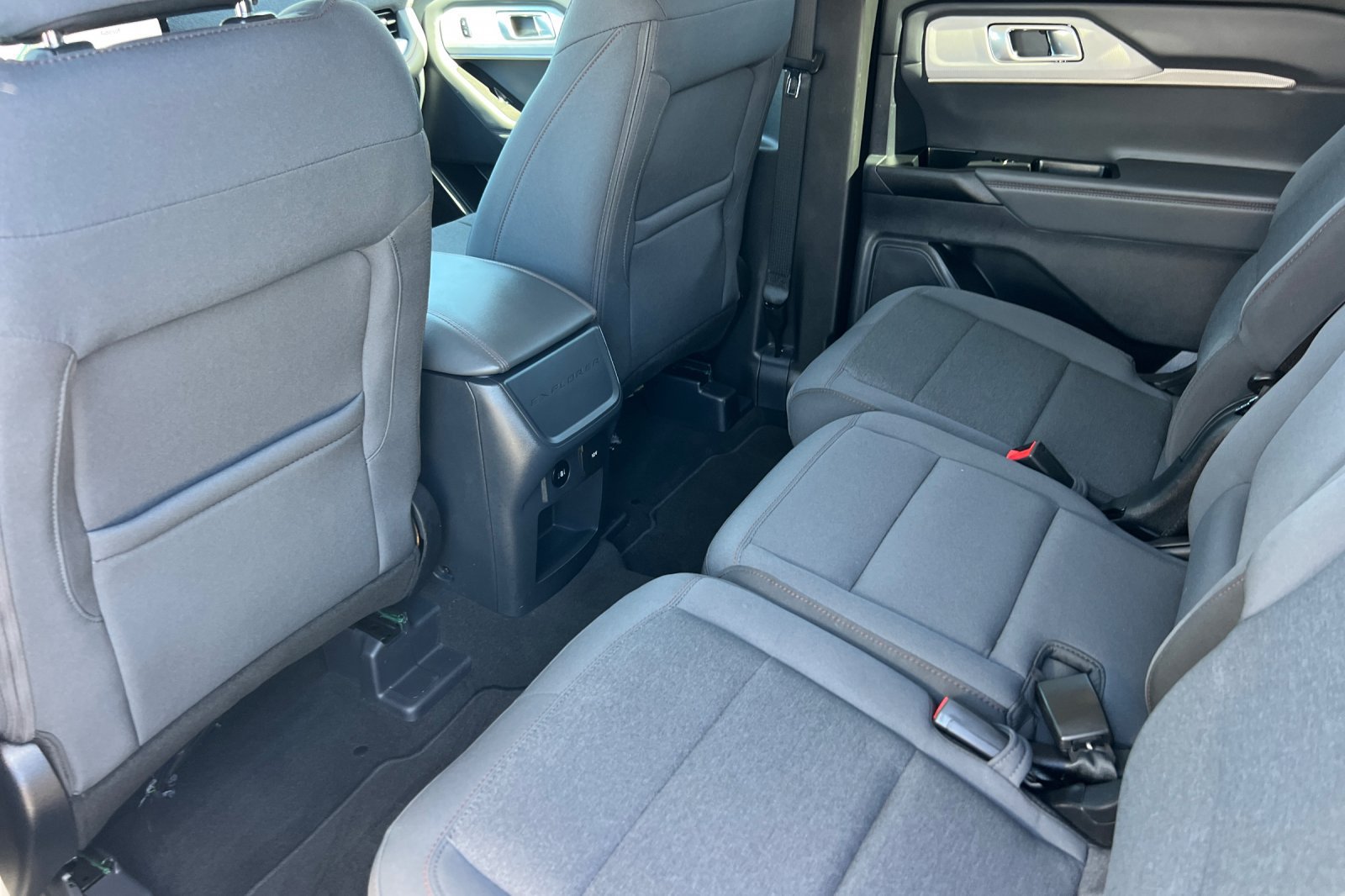 Certified 2025 Ford Explorer Active AWD/4WD image 14