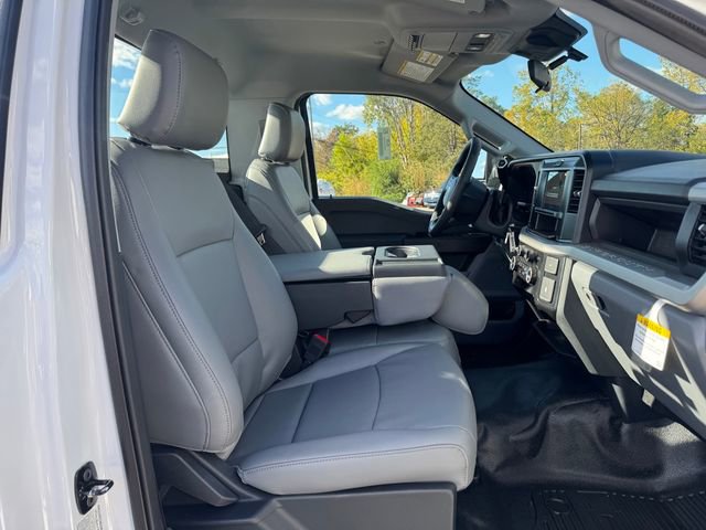 New 2026 Ford F550 4x4 Regular Cab Super Duty image 17