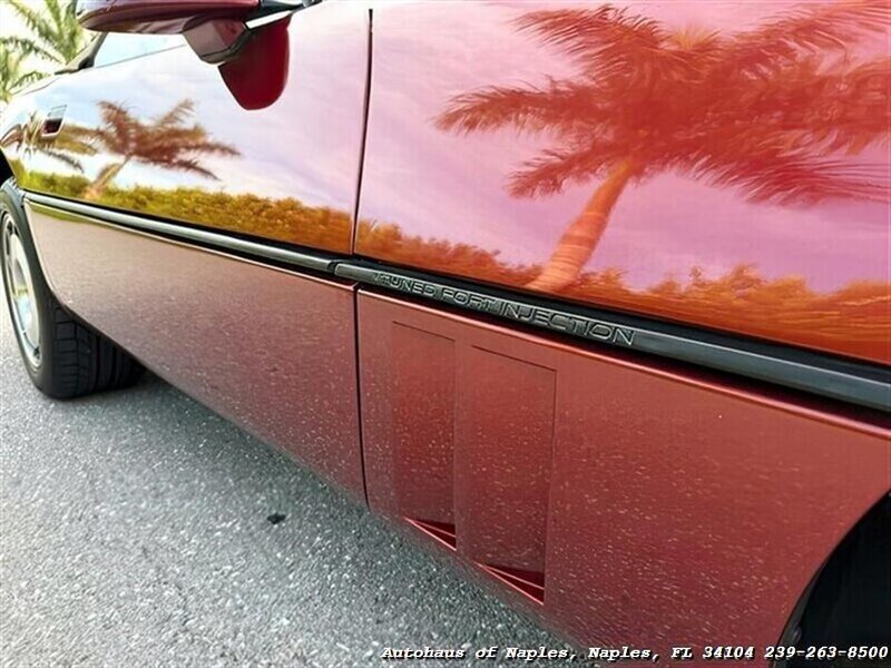 Used 1987 Chevrolet Corvette Convertible RWD image 15