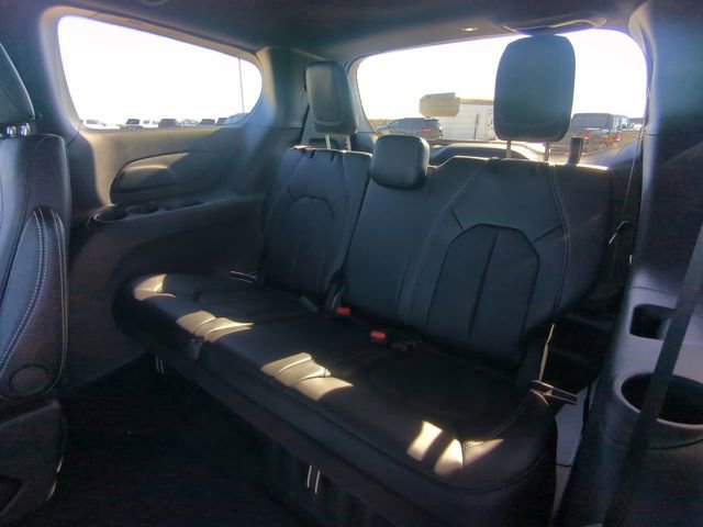 New 2026 Chrysler Pacifica Select image 16