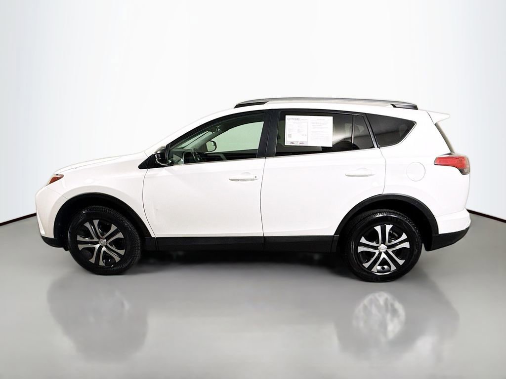 Certified 2017 Toyota RAV4 LE FWD image 4
