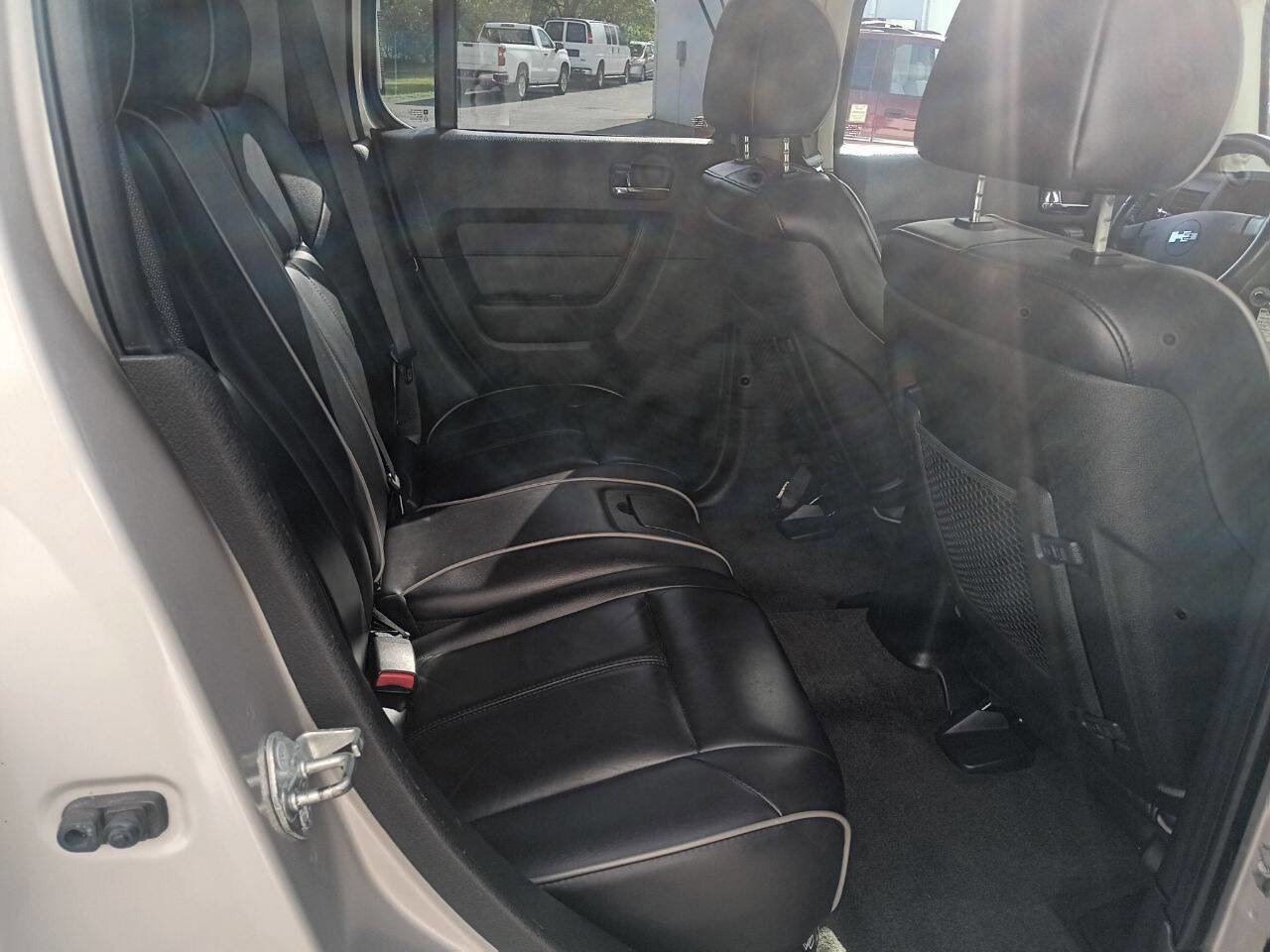 Used 2007 HUMMER H3 image 12