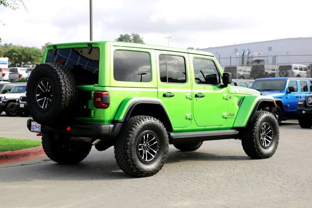 Used 2025 Jeep Wrangler Unlimited Rubicon AWD/4WD image 5