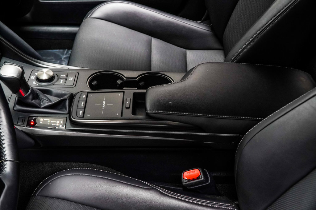Used 2024 Lexus IS 300 w/ Comfort Package RWD image 18