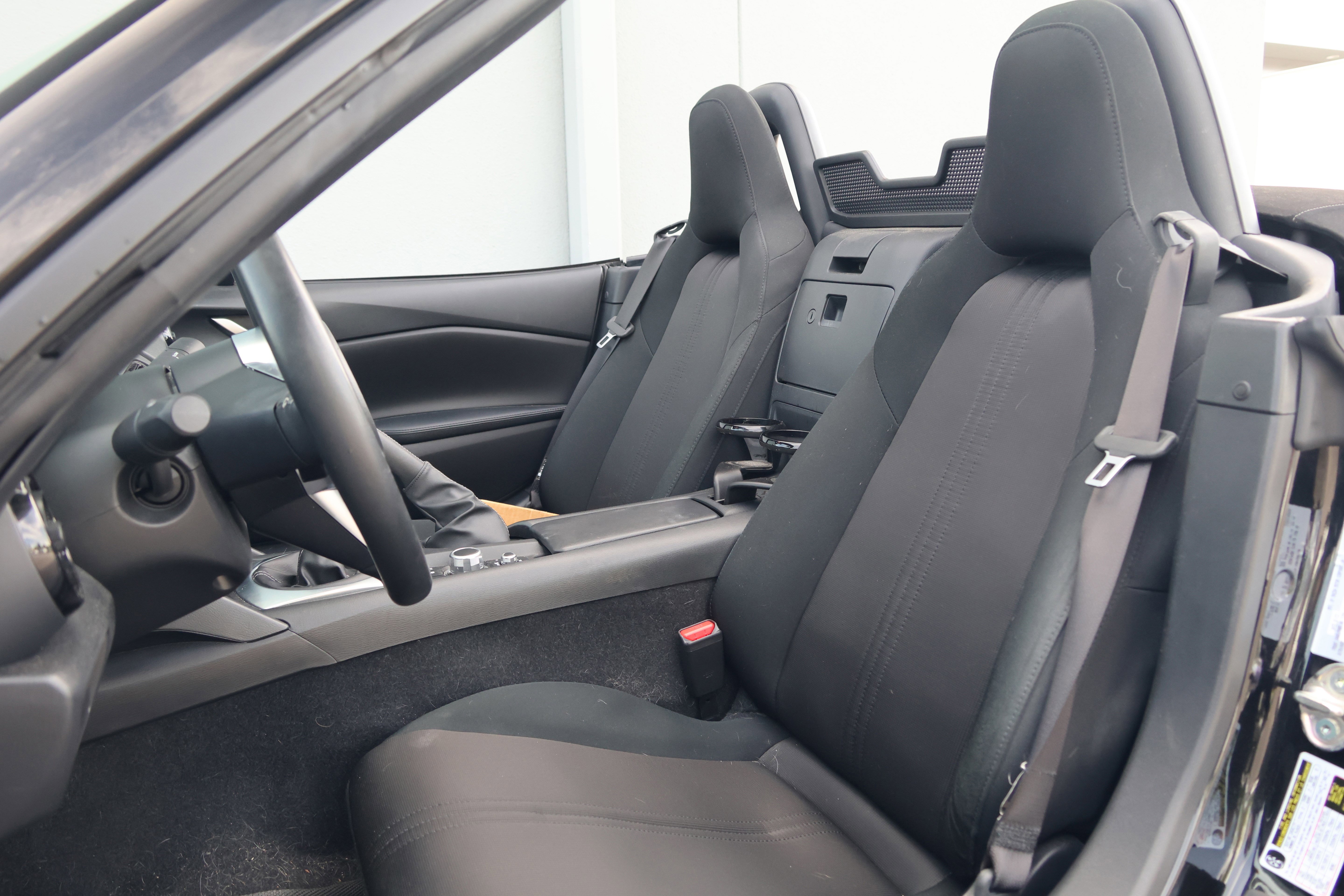 Used 2023 MAZDA MX-5 Miata Sport image 32