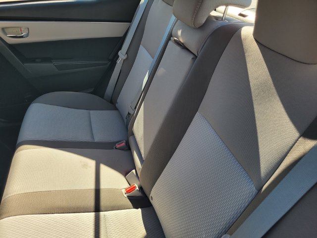 Used 2017 Toyota Corolla LE FWD image 13