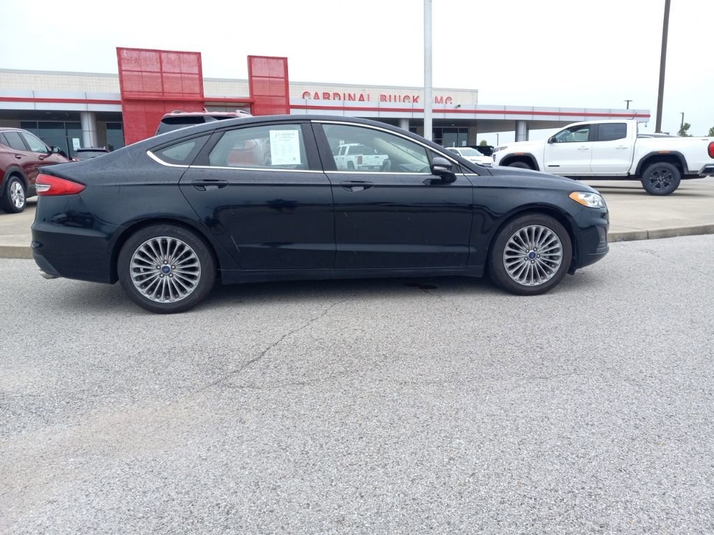Used 2020 Ford Fusion SE FWD image 4